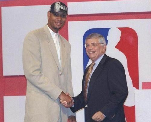 中的韧性显 中的韧性显