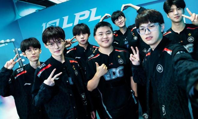 通过持续的 通过持续的