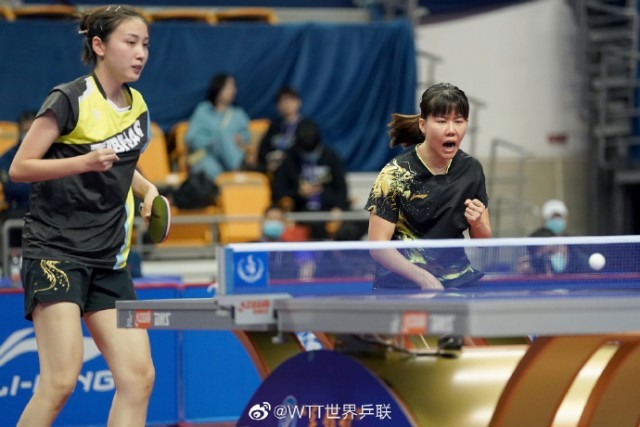 赛场上奋力 赛场上奋力